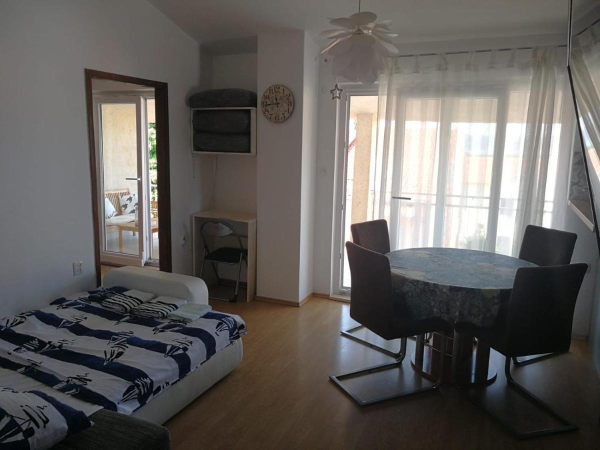 ביוגראד נה מורו Apartmani Nea מראה חיצוני תמונה