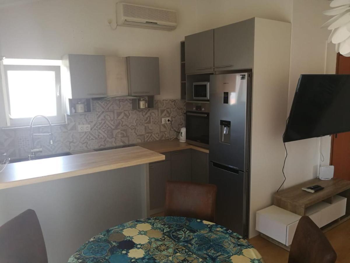 ביוגראד נה מורו Apartmani Nea מראה חיצוני תמונה